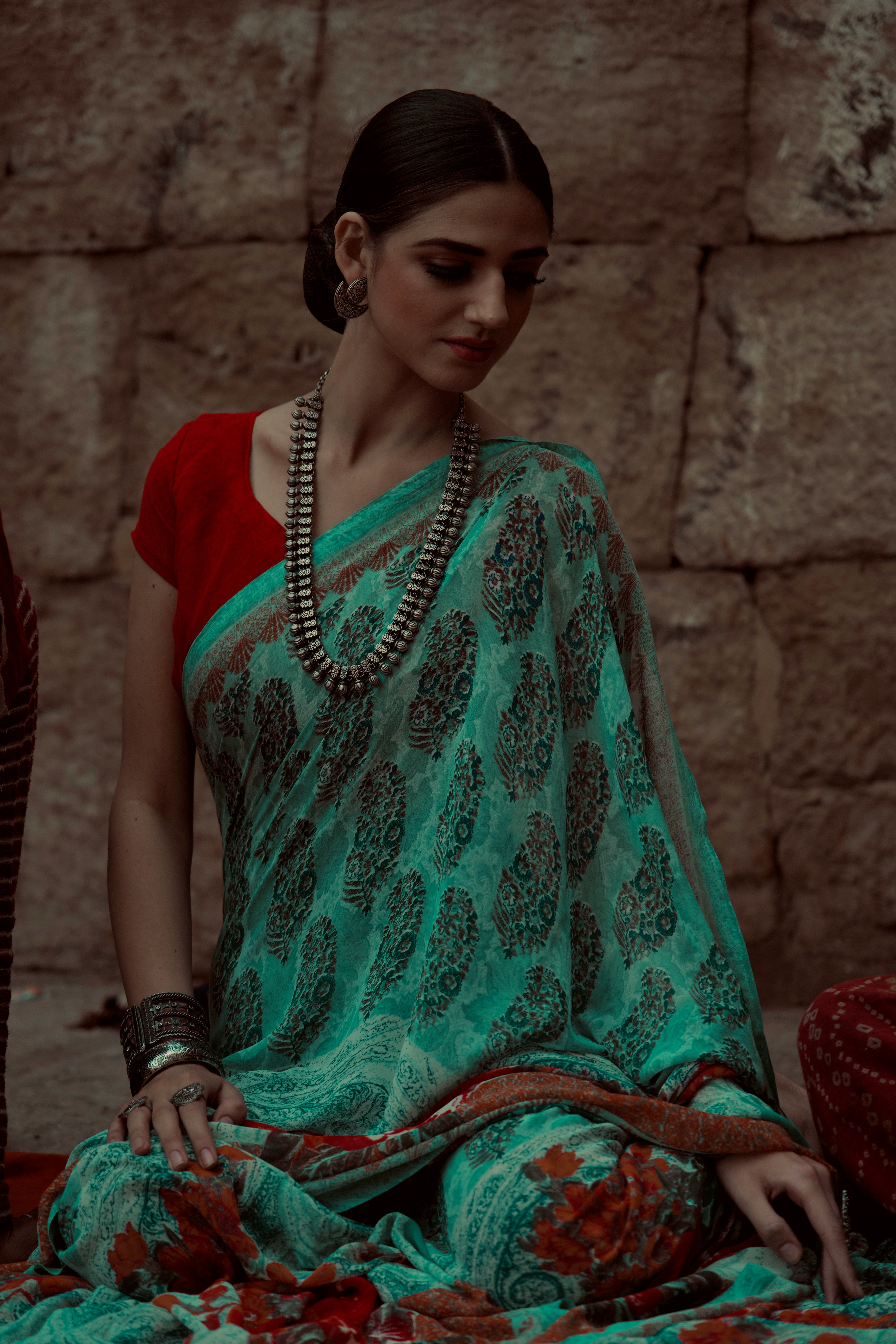Necklace jewelry